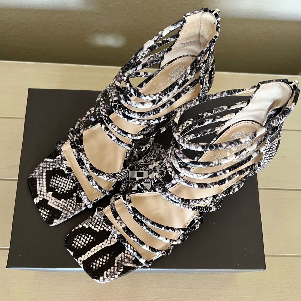 ✨NEW✨VINCE CAMUTO Ambaritan Strappy Heeled Sandals🐍 - Picture 3 of 7
